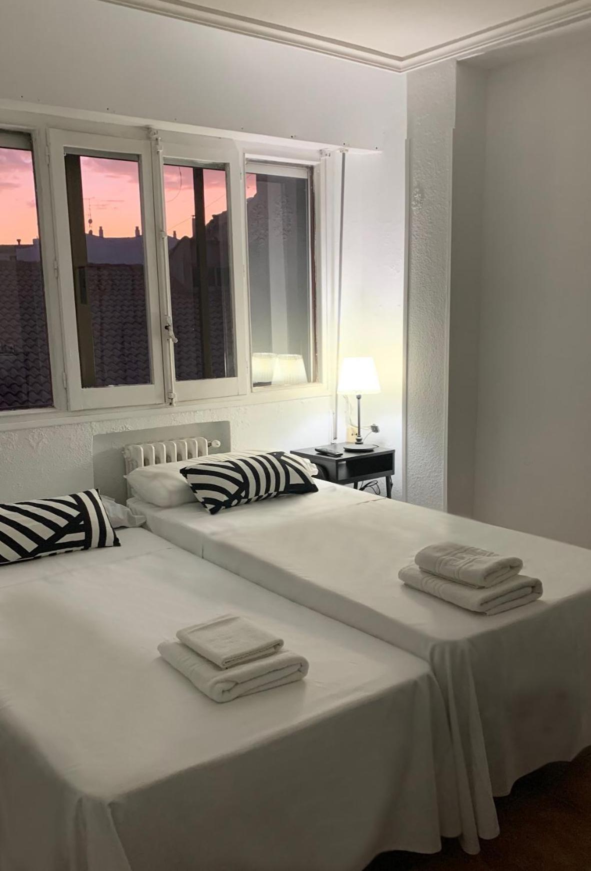Hotel Y Restaurante Puerta De Aranda Aranda de Duero Εξωτερικό φωτογραφία
