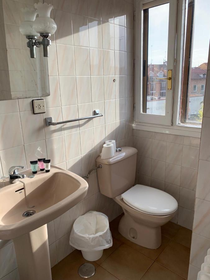 Hotel Y Restaurante Puerta De Aranda Aranda de Duero Εξωτερικό φωτογραφία
